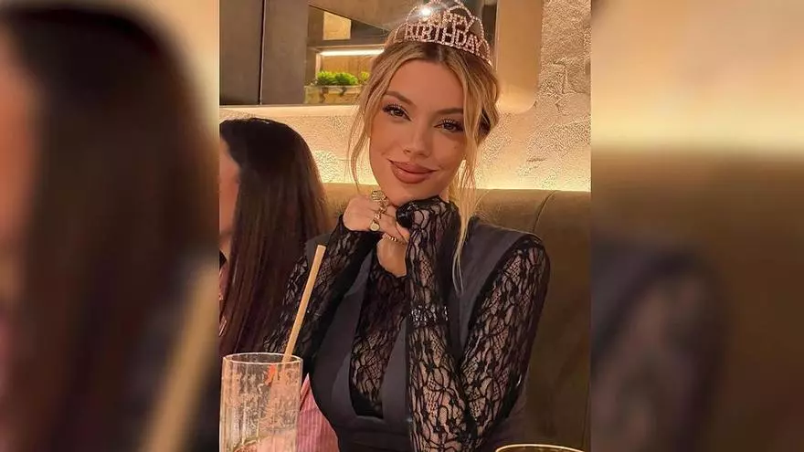 Alejandra Rubio cumple 26 años en la mejor compañía