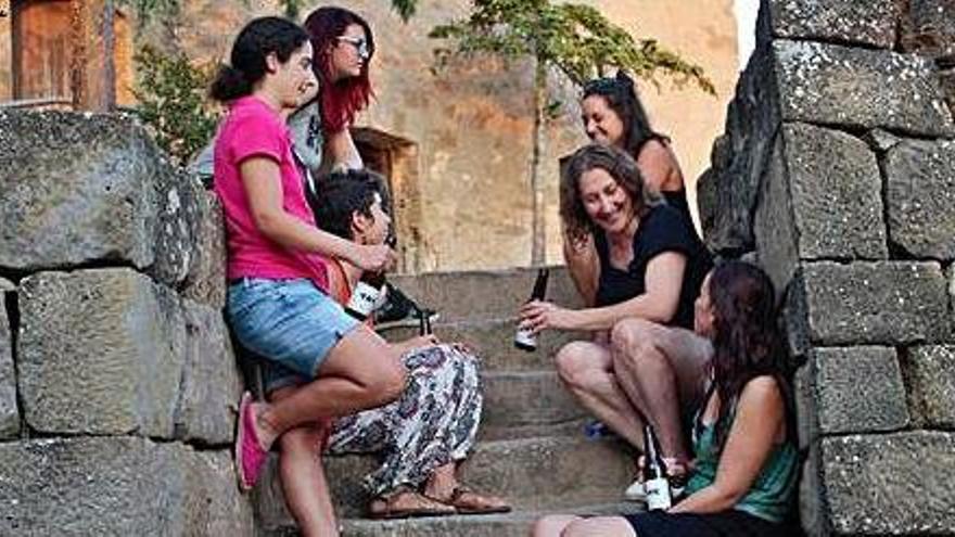 La cooperativa Ninkasi elabora una cervesa ecofeminista que tracta de visibilitzar la tasca de les dones