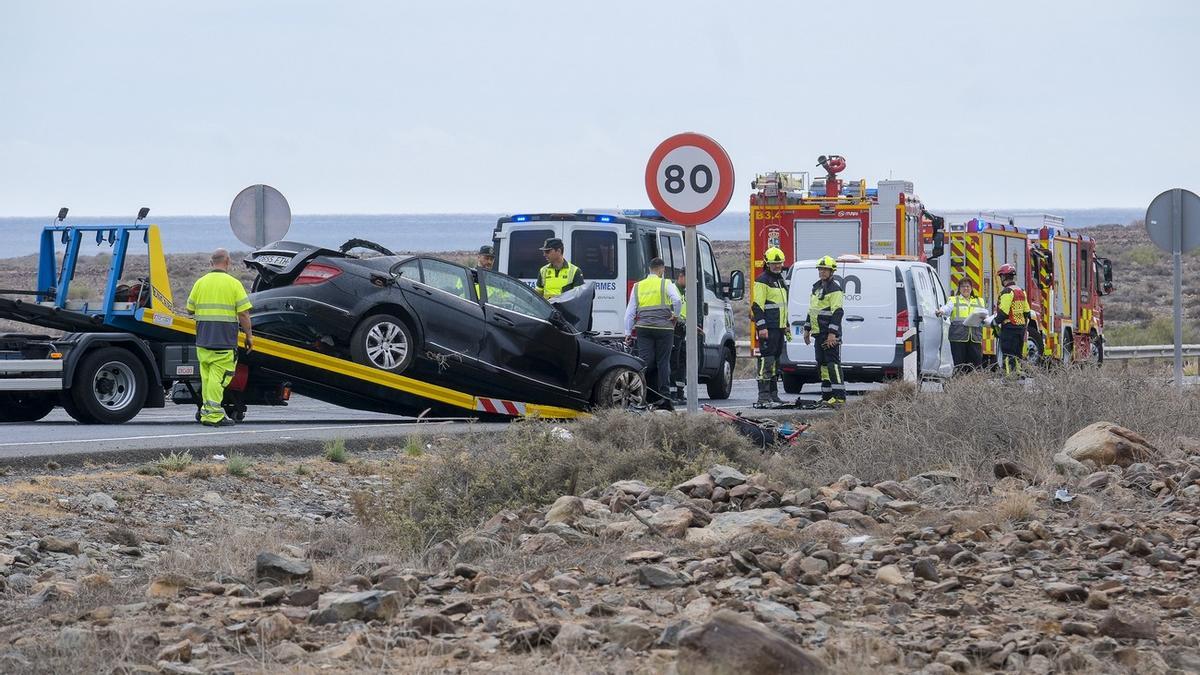 Grave accidente entre un coche y una guagua de Global en Gran Canaria