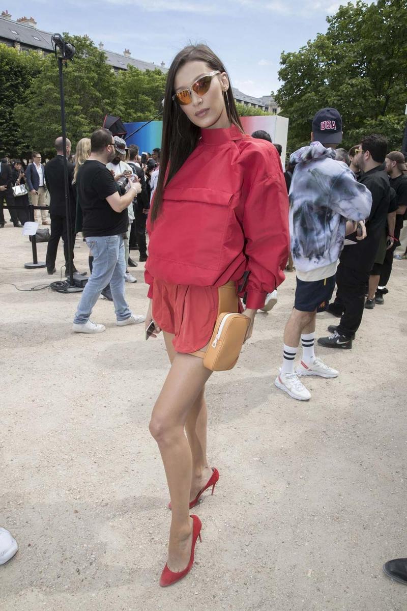 Bella Hadid, en el desfile de Louis Vuitton en París