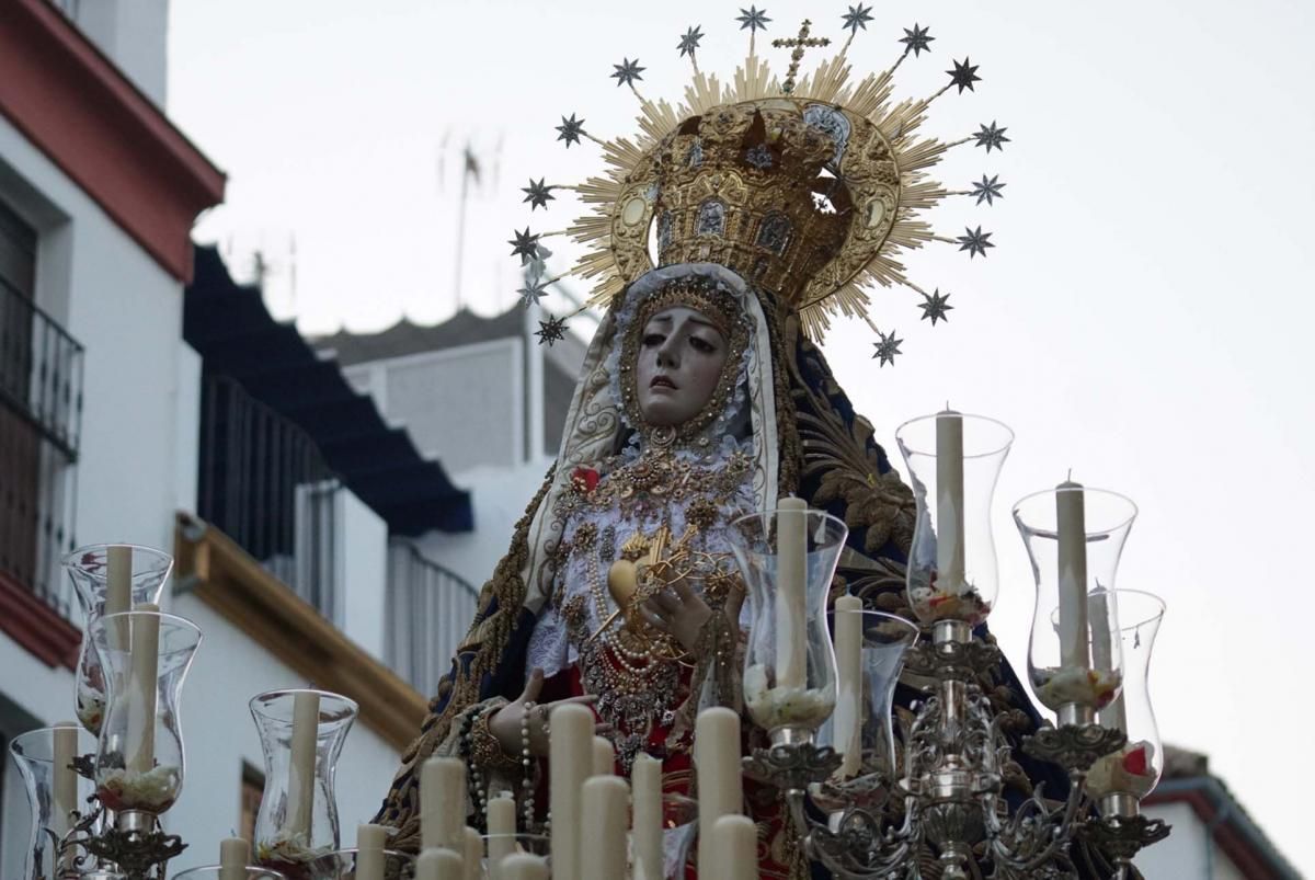 Una procesión con tres pasos para el aniversario del Sagrado Corazón