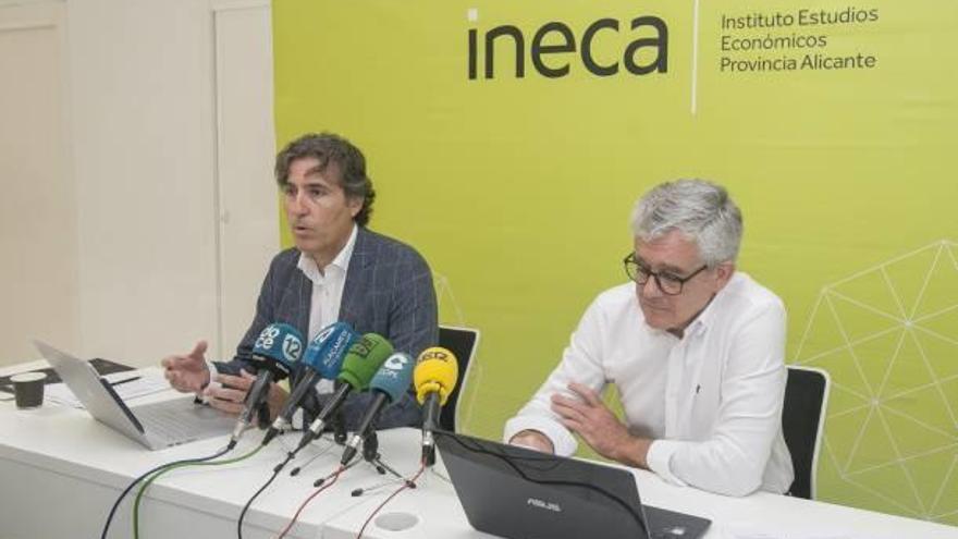 Rafael Ballester y Francisco Llopis, ayer, en la presentación.