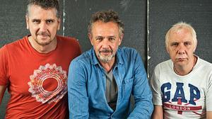 La Unión interpreta ’Ella es un volcán’.