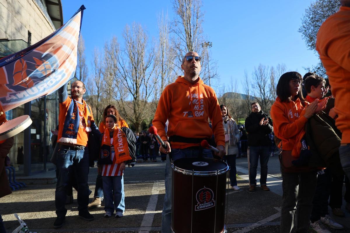 Un derbi de aficiones: Obradoiro-Leyma