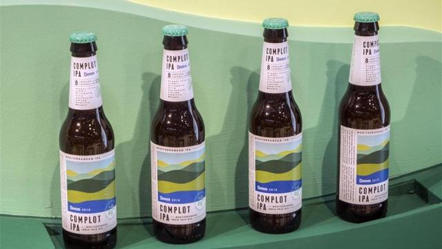 Complot, la cerveza IPA de Damm.