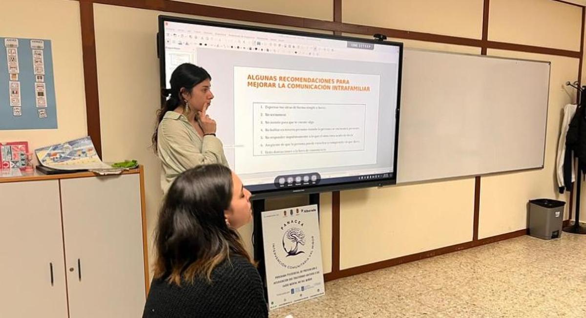 Una de las sesiones organizadas dentro del programa Panacea en un centro de Nigrán