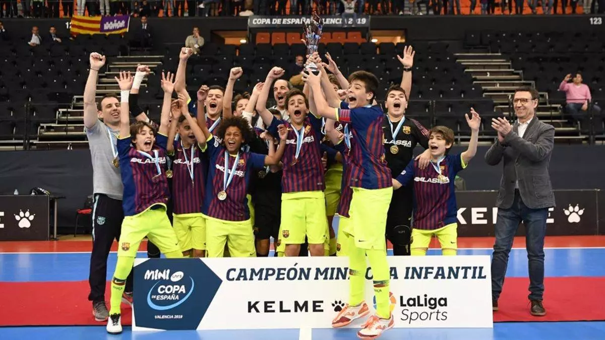 El Barça Lassa infantil conquista su séptima Minicopa seguida