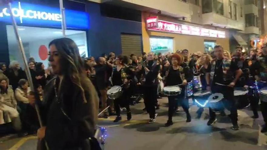 Gran ambiente en la Cabalgata del Ninot de Burriana