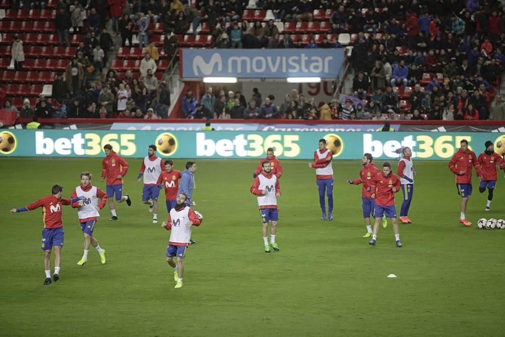 Entrenamiento de la selección española en El Molinón