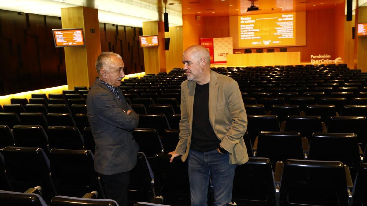 CCOO y UGT piden al Gobierno que se "atreva" a reducir la jornada por ...