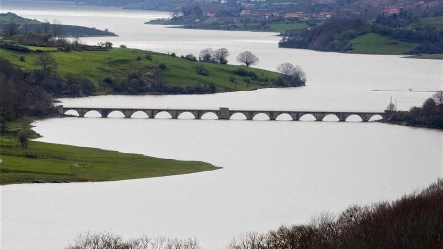 Los embalses de la cuenca del Ebro, al 75,9% tras subir un 0,9 % la última semana