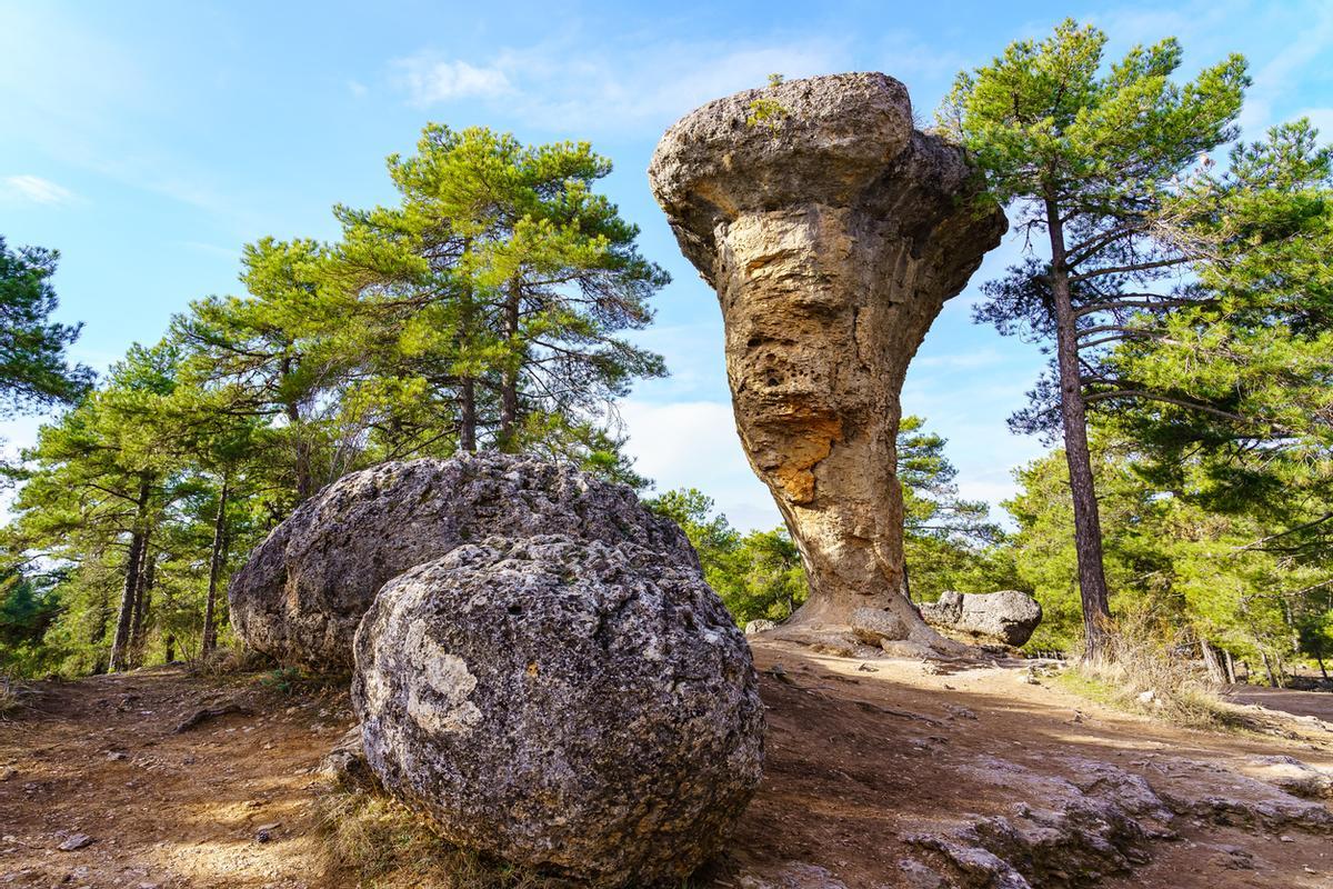 Increíble formación rocosa de la ciudad encantada, parque natural de Cuenca, España