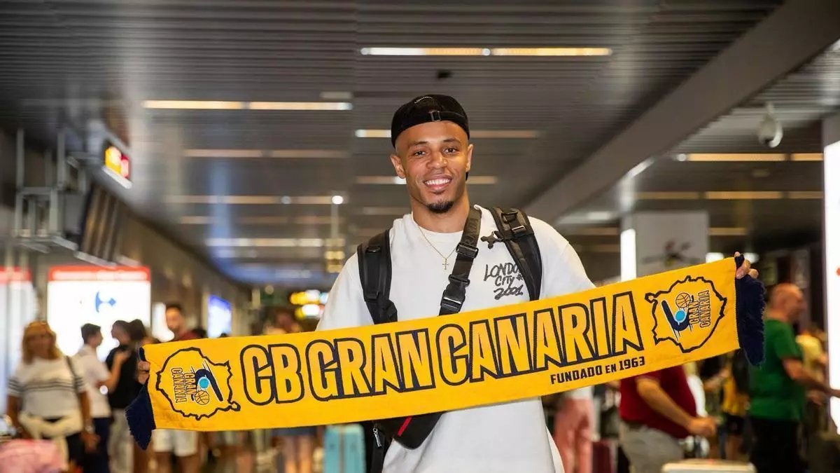 Marques Townes ya luce como jugador del CB Gran Canaria: "La Primera FEB es una de las 10 ligas más fuertes de Europa"