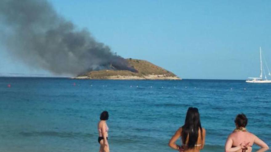 Urlauber lösen Brand auf Inselchen vor Magaluf aus