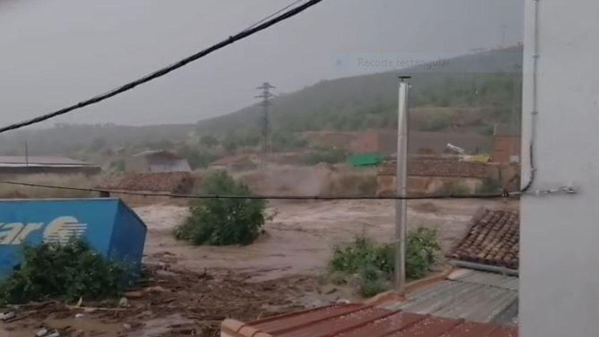 Villar de los Navarros, inundada tras una gran tormenta
