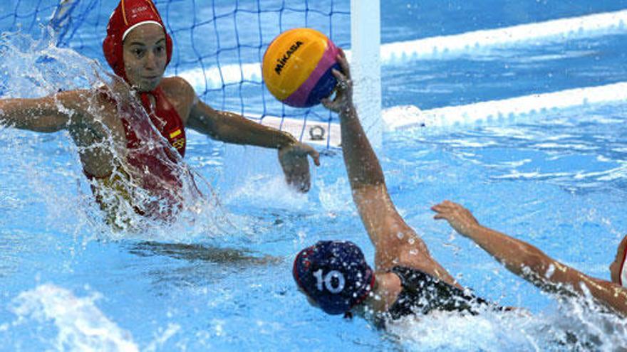 Las &#039;guerreras&#039; del waterpolo pierden su corona