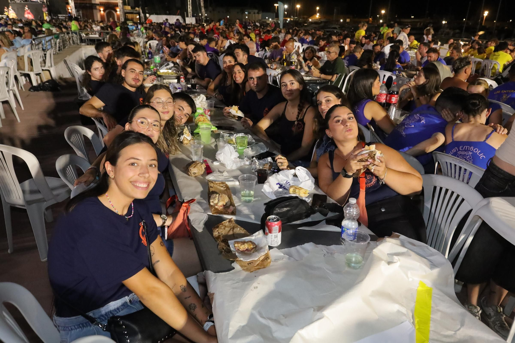 Sopar de pa i porta en las fiestas de Sant Pere del Grau de Castelló