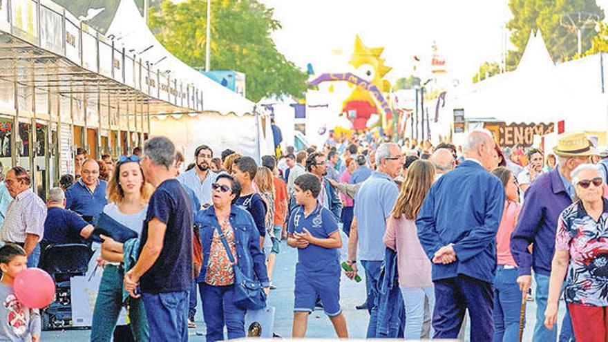 La Feria de Muestras de Villena cuenta con más de 160 expositores y 50 actividades abiertas al público