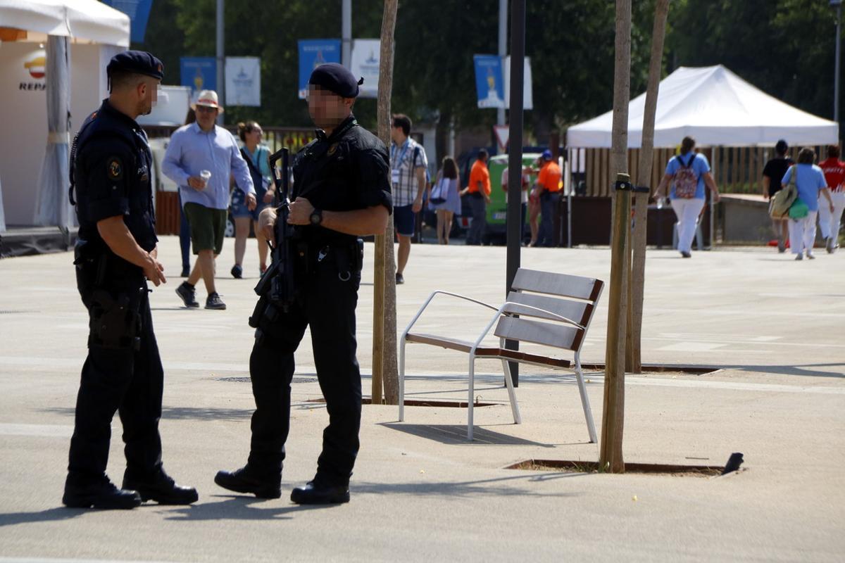 43921700 60-dos-mossos-en-tarragona