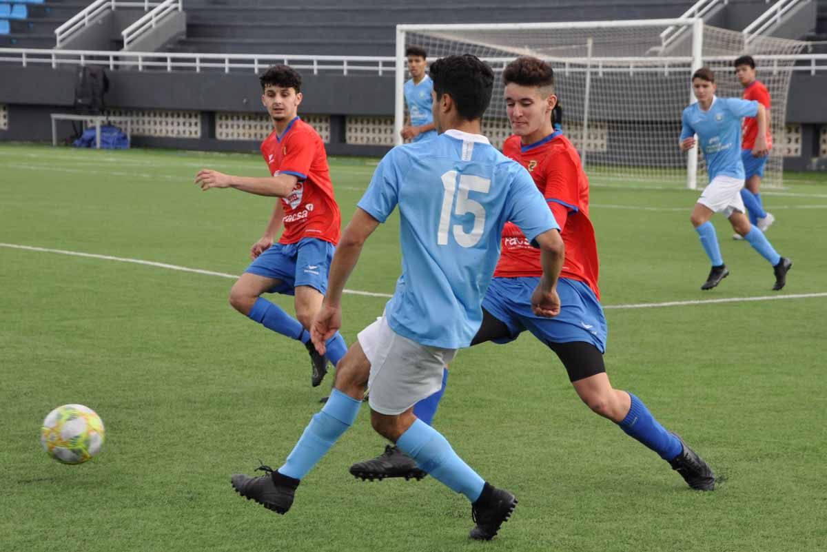 Imágenes de la jornada de fútbol base (17/18 abril)