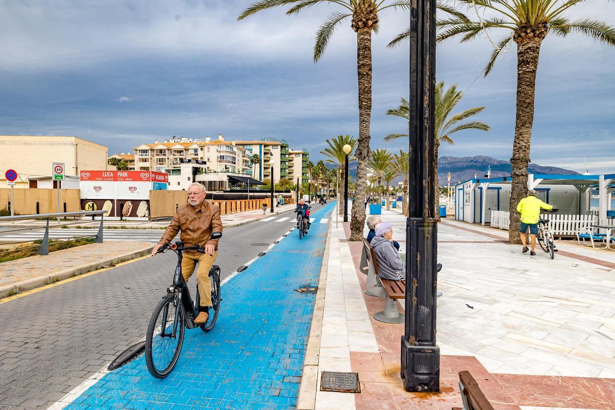 Litoral de l'Alfàs del Pi, uno de los municipios con menor porcentaje de extranjeros en situación económica comprometida.