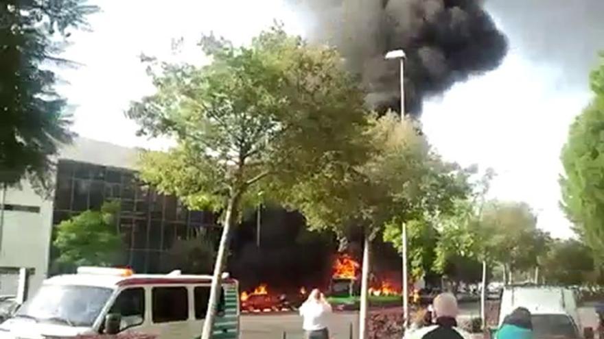 Arde un autobús de Aucorsa en el centro de Córdoba (5)