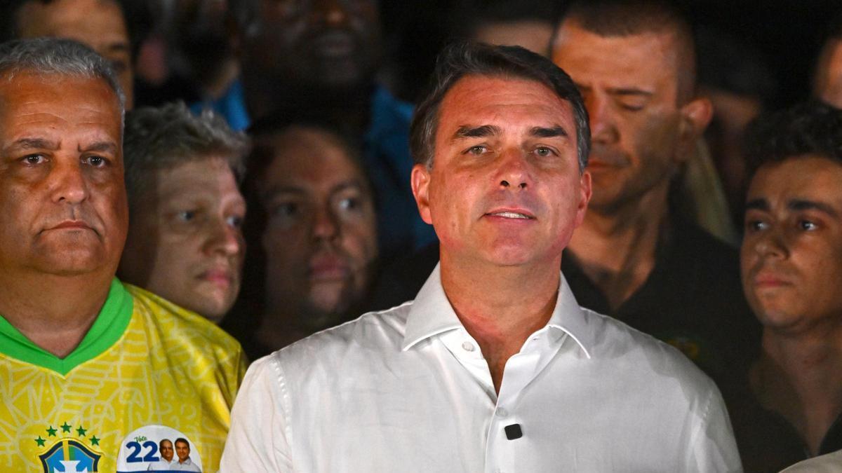 La polémica huida de Flávio Bolsonaro hacia Estados Unidos