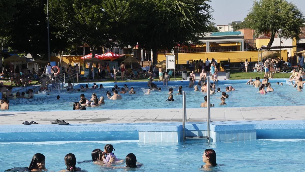 El Santuario y Figueroa inauguran la temporada de piscinas