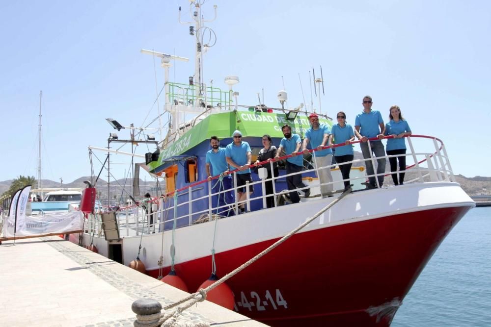 El buque escuela del Hespérides apuesta por el turismo marino  y el medio ambiente