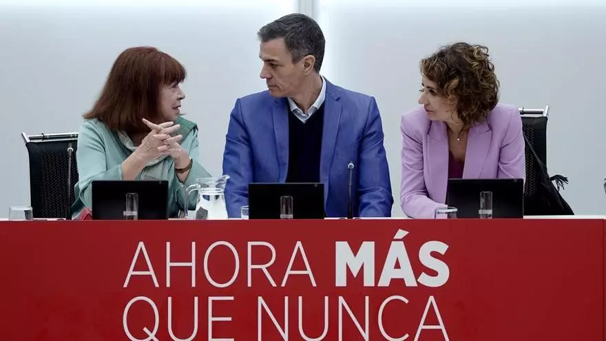 El PSOE pide "una reflexión" a los partidos que están a su izquierda para que "unifiquen fuerzas" tras los resultados de Castilla y León