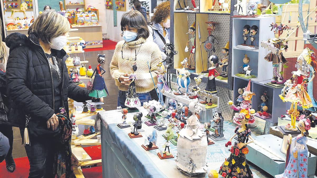 La Feria de Artesanía de Aragón, cuya entrada es gratuita sin necesidad de pasaporte covid, abre hasta el domingo de 11.00 a 14.00 y de 17.00 a 21.00 horas.