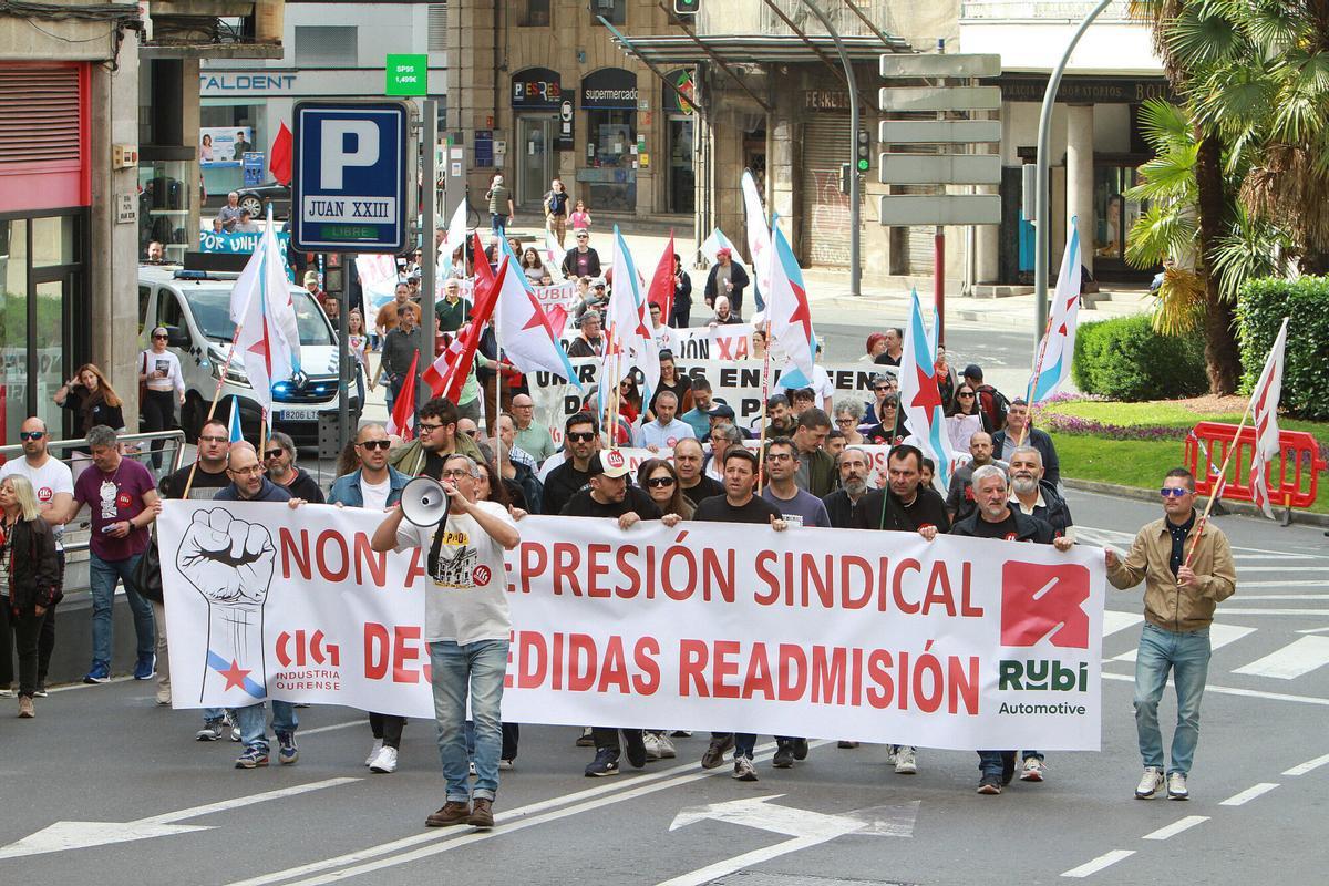 La clase trabajadora toma las calles de Ourense por el 1 de mayo