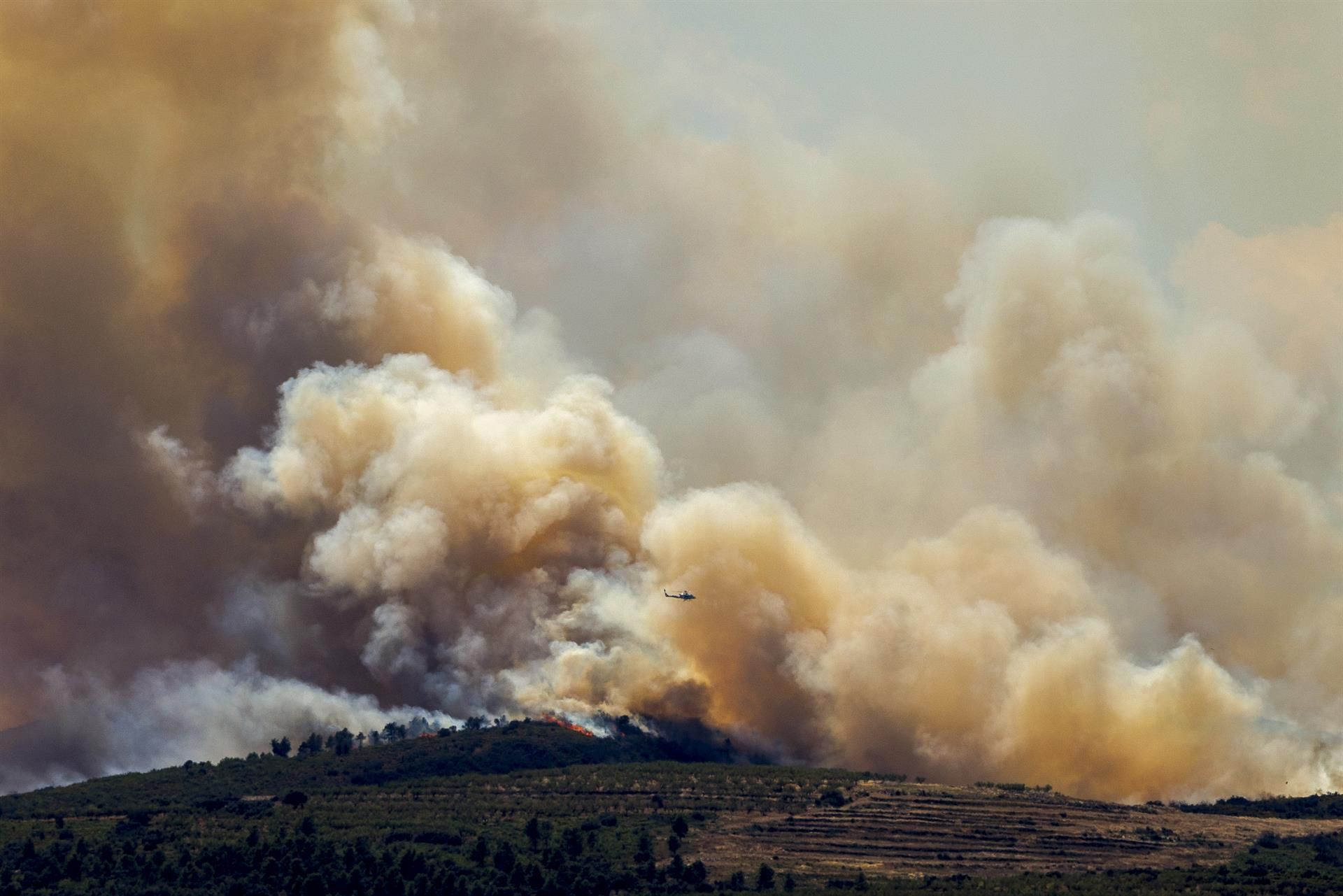 Las imágenes más impactantes del incendio en Bejís