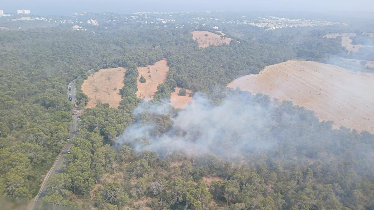 Vista aérea de la zona donde se ha declarado el incendio en Cala Murada (Manacor).
