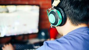 Consum vol treure la targeta als addictes al joc ‘online’