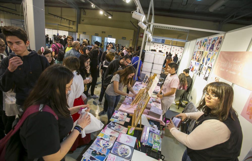 El VIII Salón del Manga de Alicante abarrota IFA