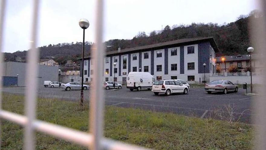 Las oficinas de Diasa Pharma, en el polígono industrial de La Cuadriella, en Turón.