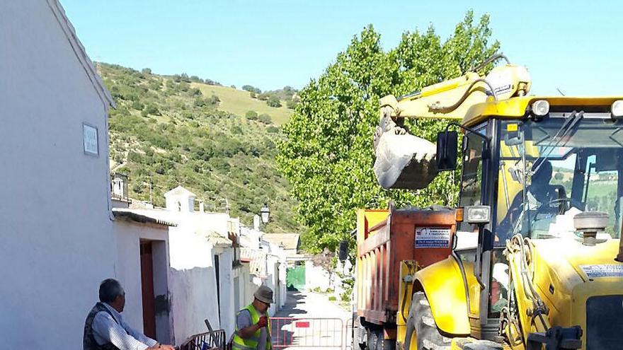 Antequera invierte 20.000 euros en la mejora de La Higuera y Villanueva de Cauche