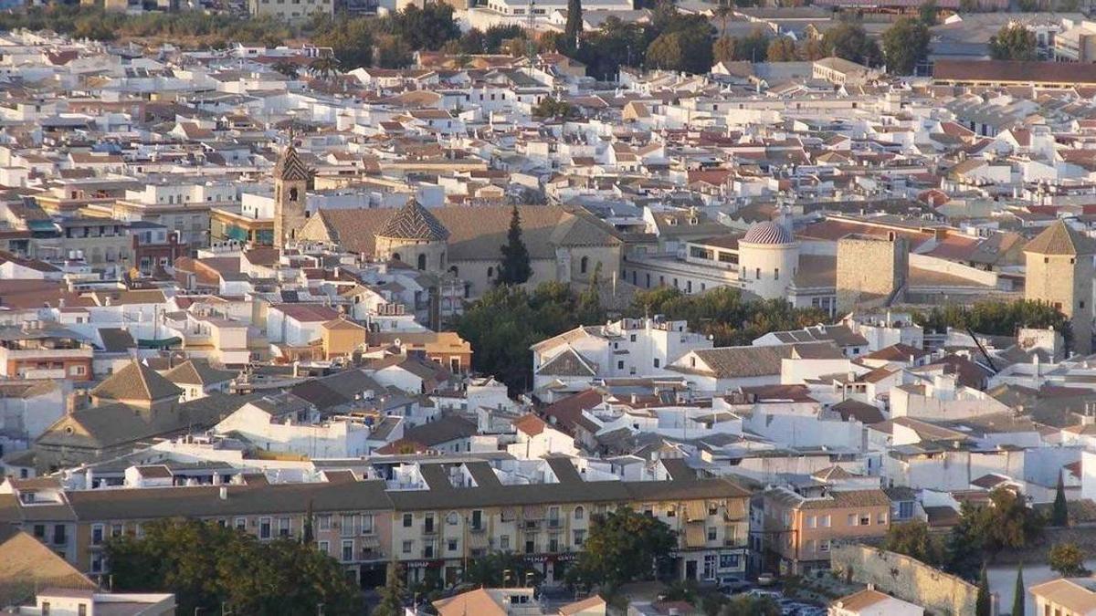 Vista del casco urbano de Lucena.