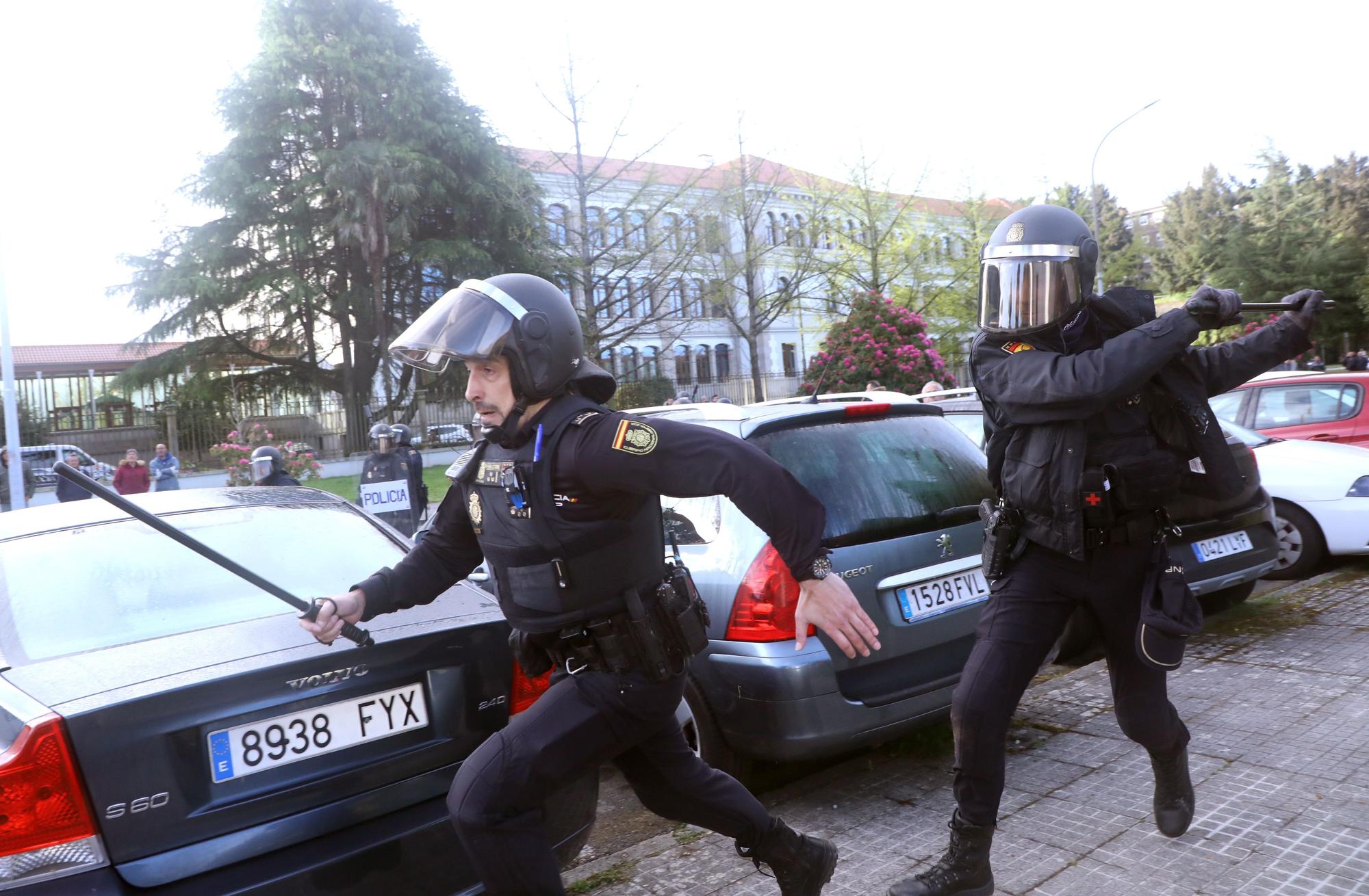 Carga policial en la protesta de bateeiros en Santiago