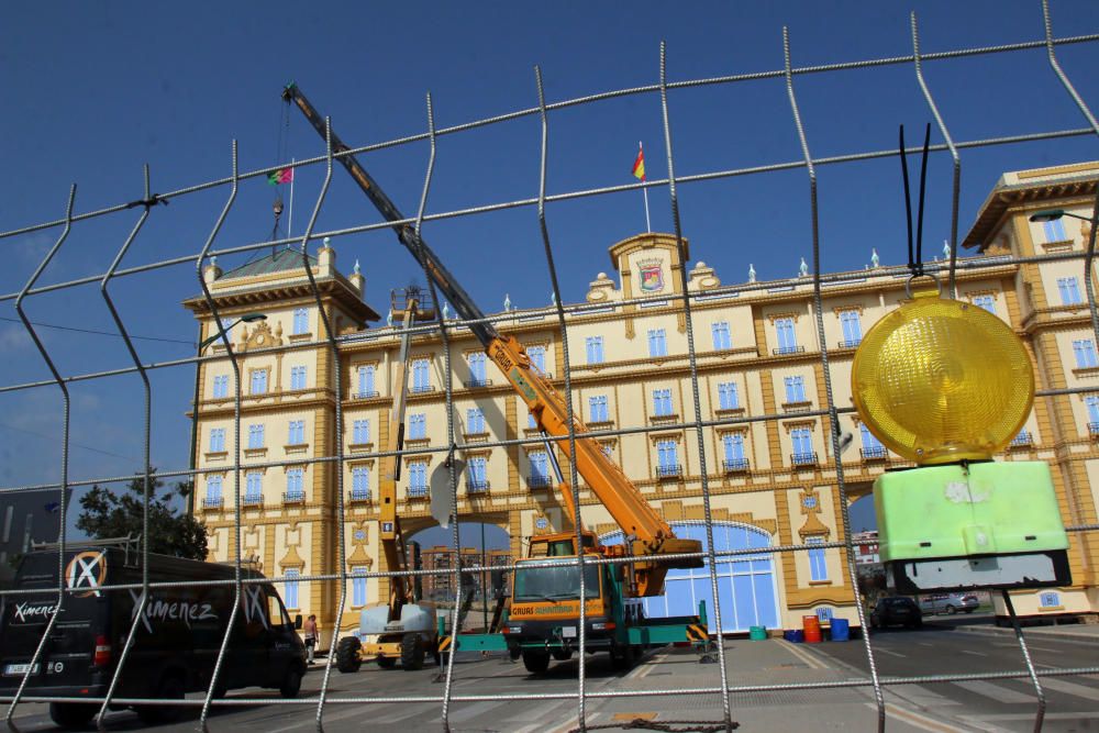 Comienzan los preparativos y el montaje de la portada y las casetas de cara a la semana de fiesta del 12 al 21 de agosto