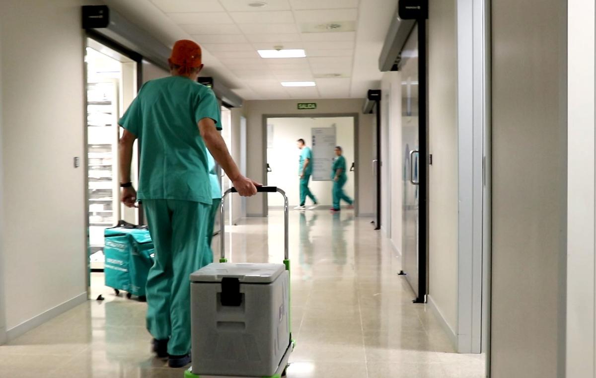 Preparativos de un trasplante de órganos en un hospital de la Comunidad