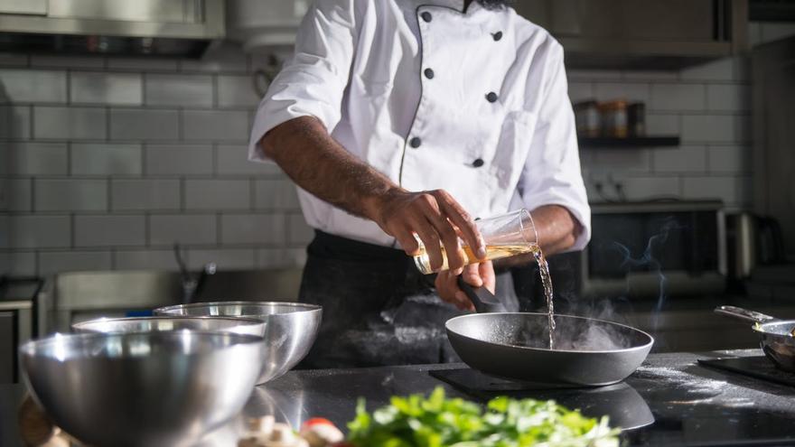 Dos cocineros de Outes, entre los finalistas al mejor cocinero gallego del año