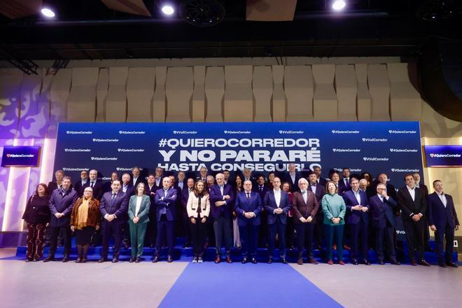 Todos los asistentes al último acto de 'Quiero Corredor'