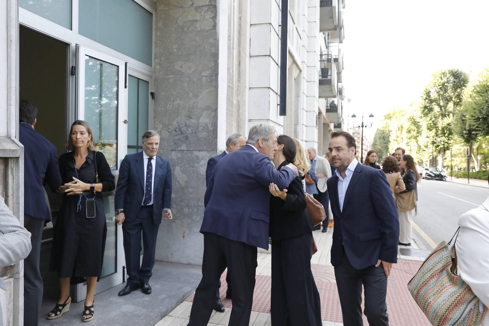 Asistentes al funeral.