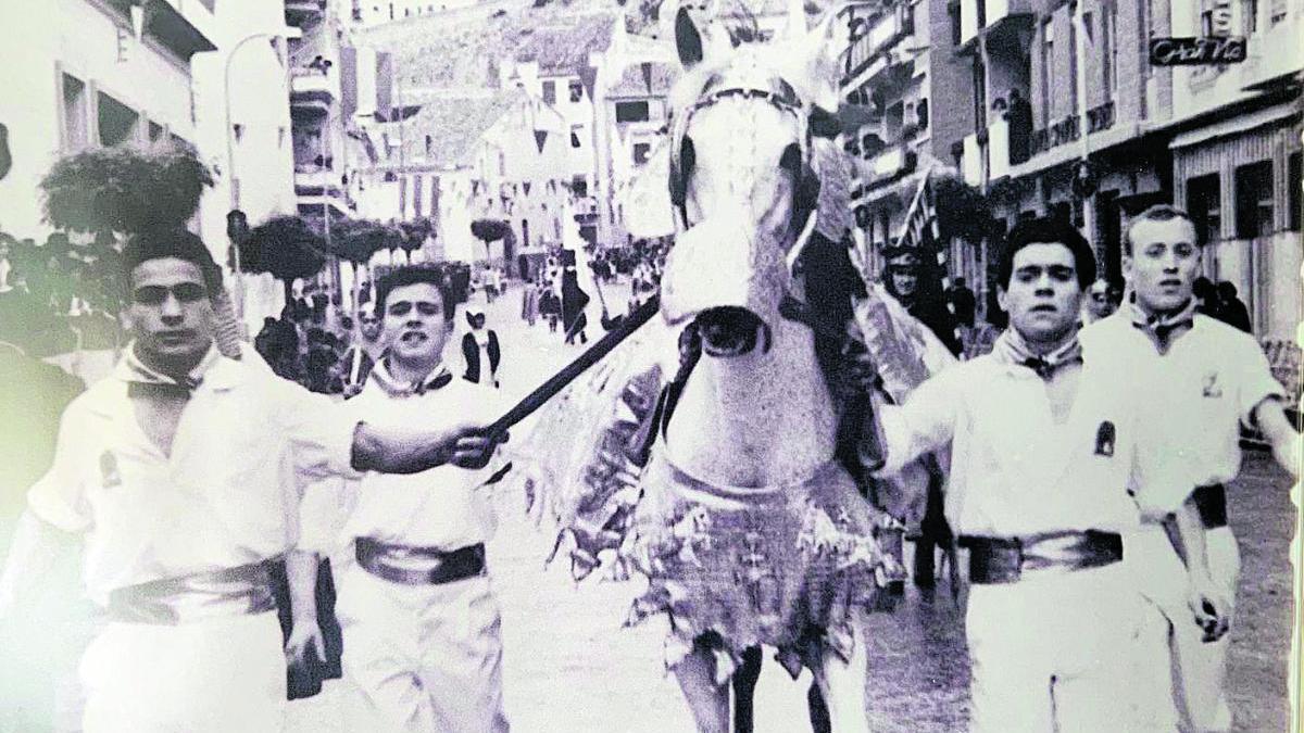 Caballo del Vino &#039;El Jabato&#039;, primer premio enjaezamiento en 1965