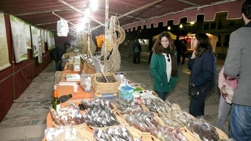 El mercadillo navideño de Lorca ya está instalado