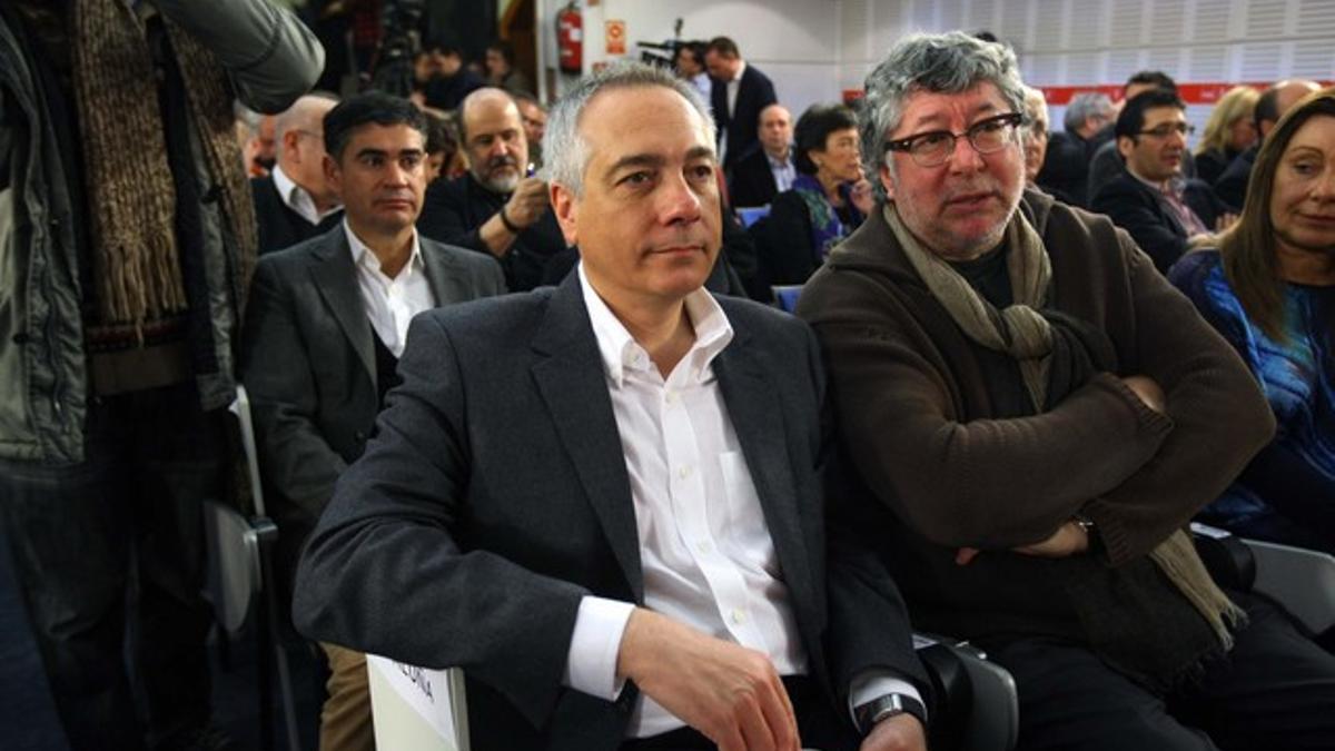 Pere Navarro (izquierda), durante el comité federal del PSOE, este sábado en Madrid.