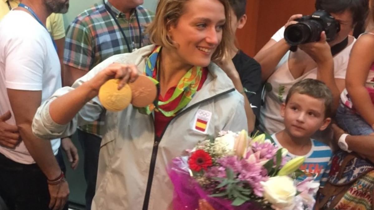 mireia-belmonte-amb-les-medalles