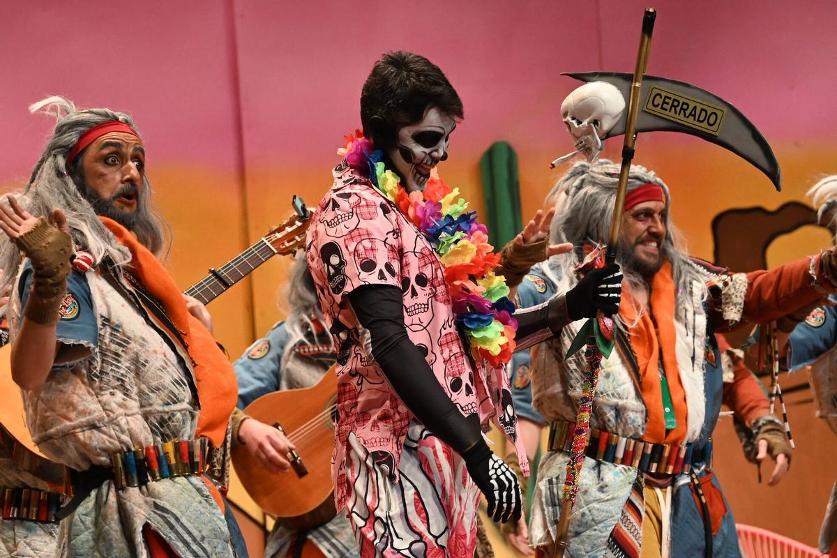 EN IMÁGENES | La murga Yo no salgo, 20 años en el Carnaval de Badajoz